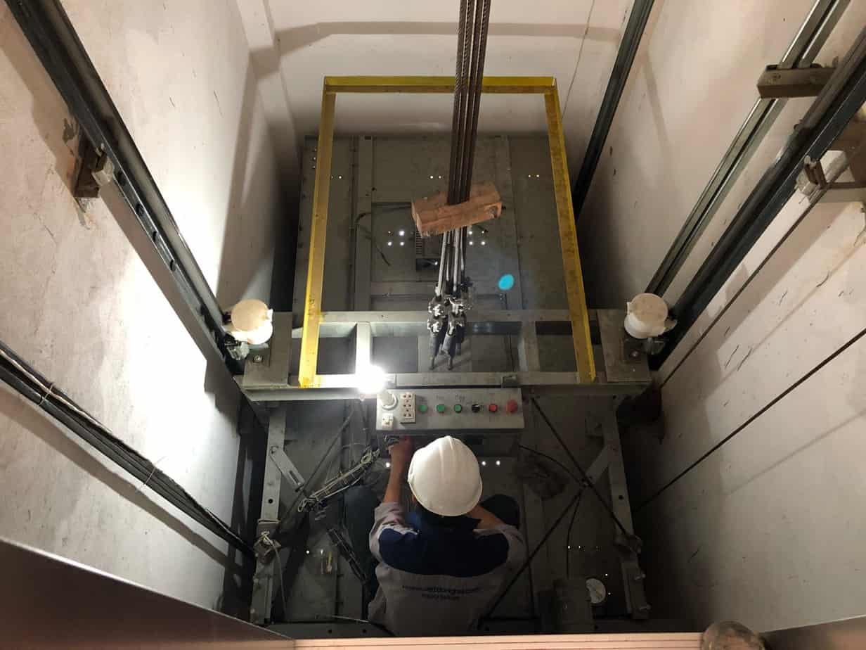 Bảo trì thang máy liên doanh