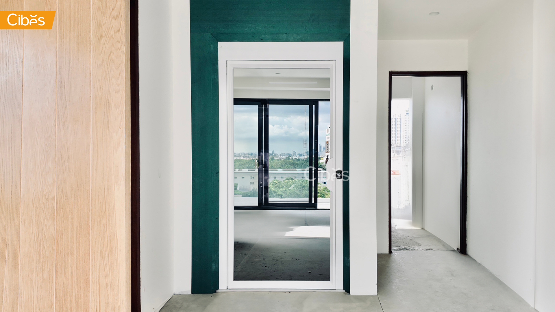Thang máy gia đình Cibes V70 Elegance với màu trắng tinh tế trong nha xây mới tại Phường Xuân Hòa, TP. HCM
