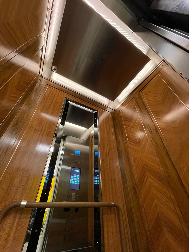 Các mẫu trần cabin thang máy khác nhau sẽ có giá thành chênh lệch