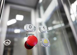 4 quy trình xử lý sự cố thang máy cần biết ngay