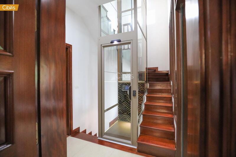 Nâng tầm chất lượng cuộc sống với thang máy gia đình mini.