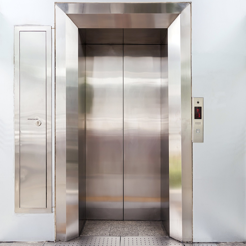 Cửa lùa thang máy 2 cánh là loại cửa phổ biến nhất hiện nay