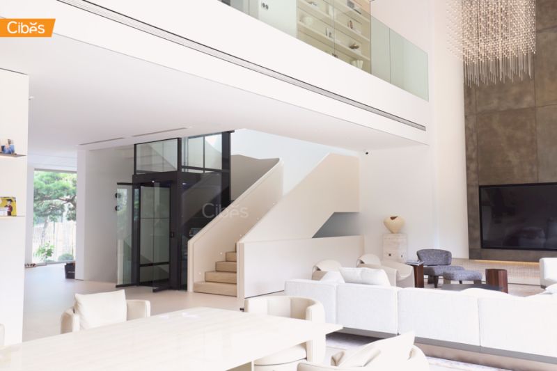 Thang máy Cibes V90 Galaxy lắp đặt tại KĐT Vinhomes Riverside, Hà Nội