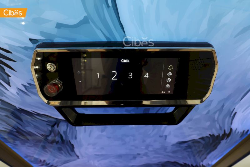 Bảng điều khiển cảm ứng của Cibes V90 với nhiều tiện ích hiện đại