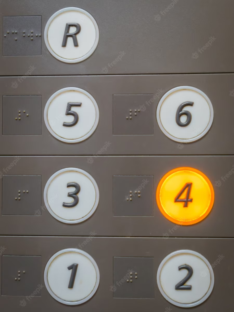 Thang máy công cộng thường được thiết kế thêm phần ký hiệu nổi dành cho người khiếm thị bên cạnh hoặc ngay trên nút bấm