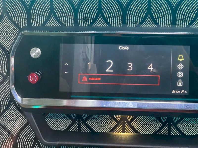 Thang máy báo hiệu quá tải